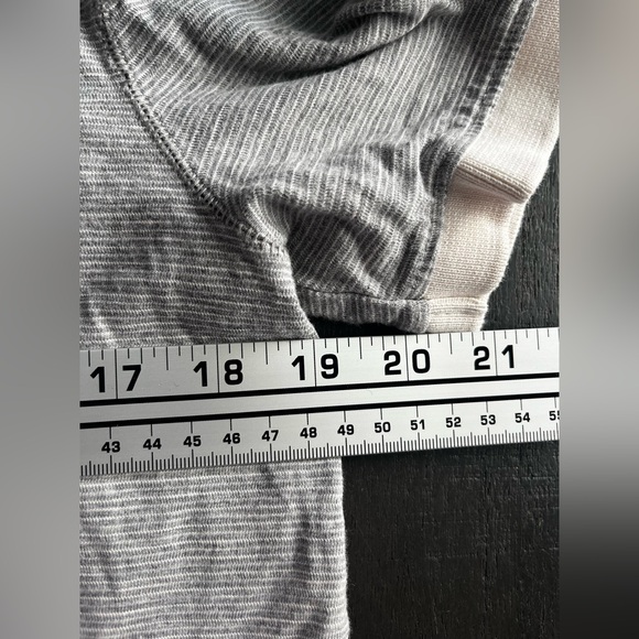 Banana Republic Luxury Touch Men's Grey Polo Shirt - Small - Picture 5 of 7